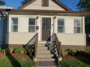 3587 Bloomfield Rd, Windsor, ON N9C1R8