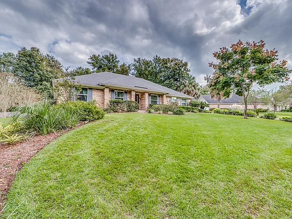 3rd image of 3751 Feather Oaks Dr E