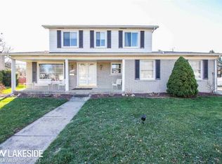 2210 Woodingham Dr, Troy, MI 48085