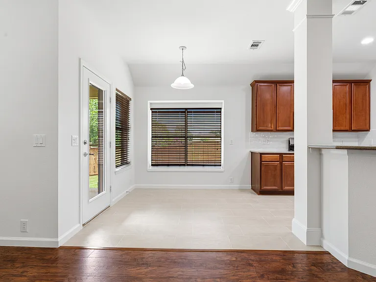 4529 Sheldon Trl — Photo 5