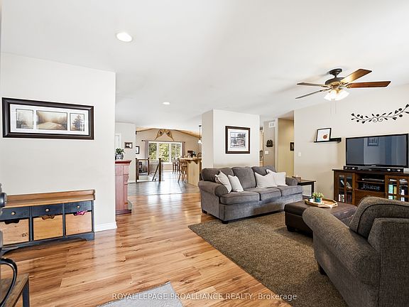 4th image of 42 Nichols Rd