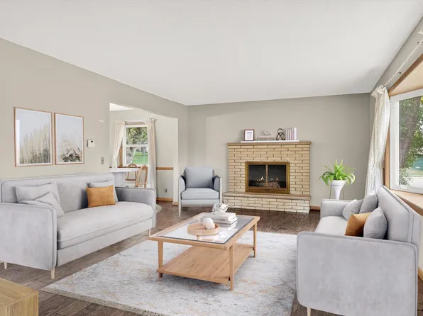 8949 Rosewood Ln N, Maple Grove, MN 55369