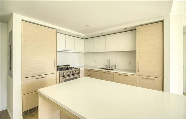 Rented by (Legacy) Elegran | media 27