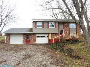 3570 Mona Dr, Zanesville, OH 43701
