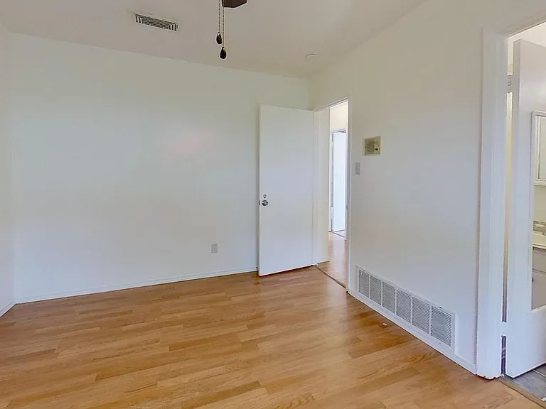 3105 Selfridge Dr — Photo 15
