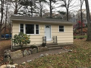 1A Albatross Dr, Ledyard, CT 06339