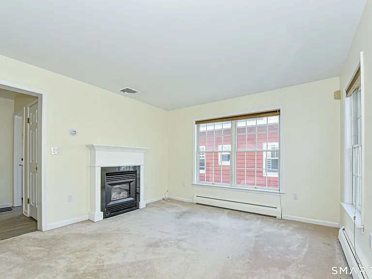 5 Moody Ave — Photo 10