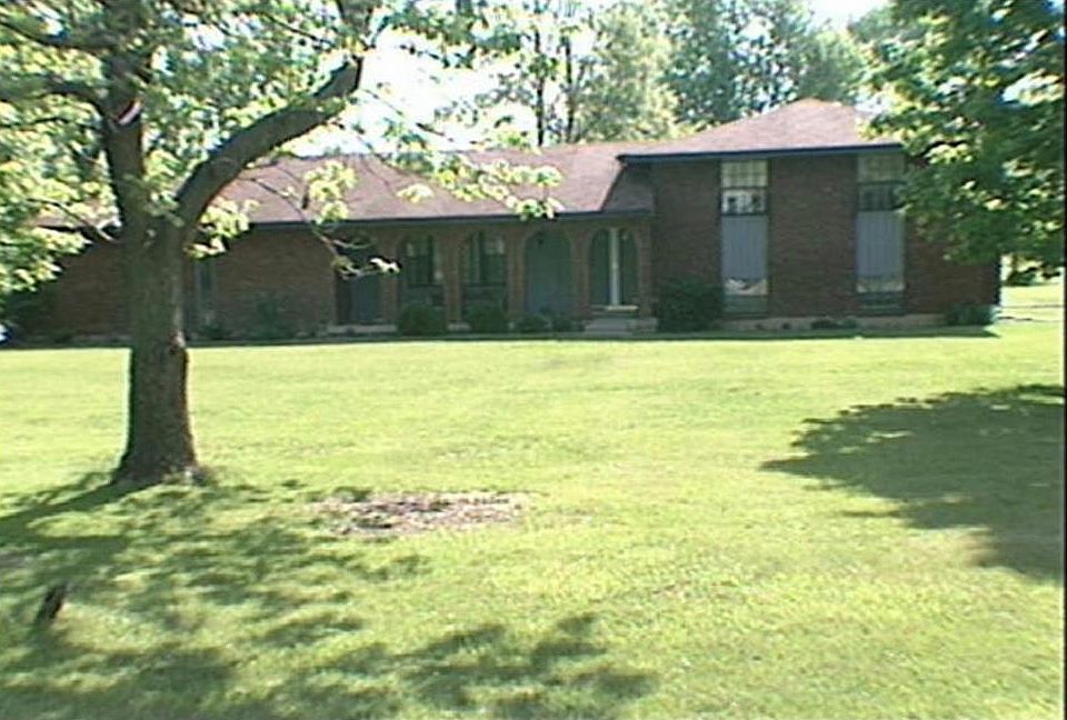 1st image of 198 S Snyder Rd