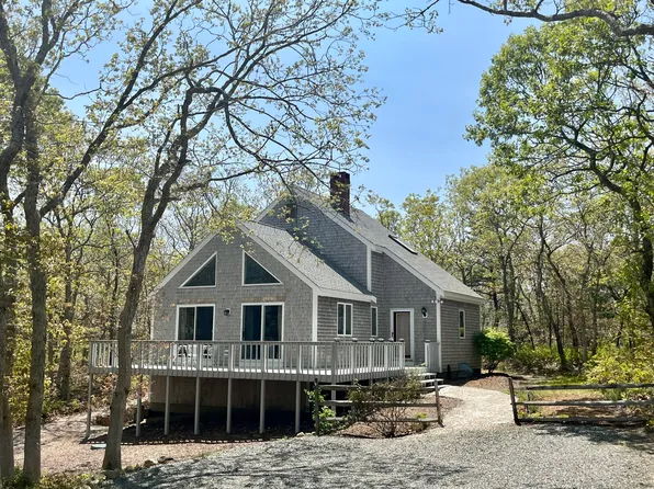 12 Eagles Nest St, Edgartown, MA 02539