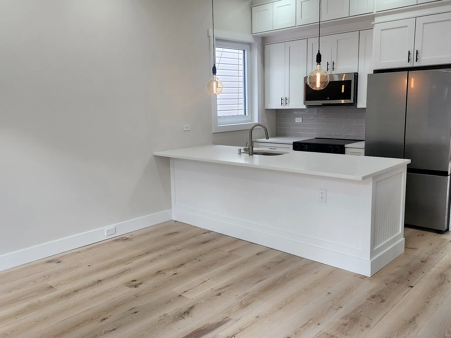 14 Hausman Street — Photo 2