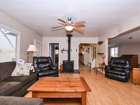3rd image of 960 Holly Vista Blvd
