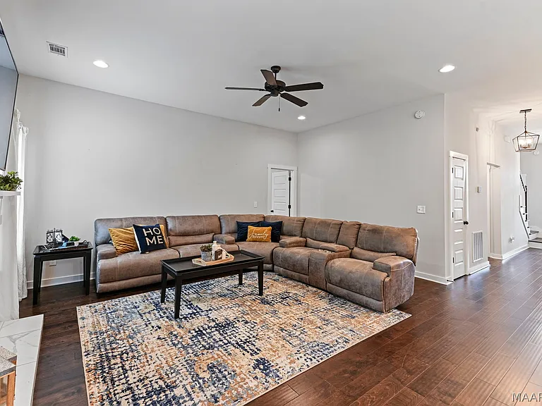 731 Hedgefield Way — Photo 13