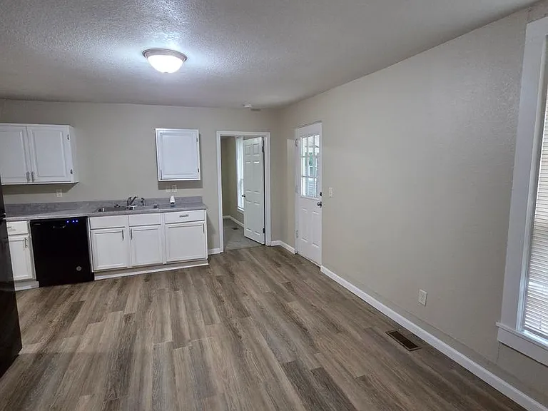 1118 S Water St — Photo 5