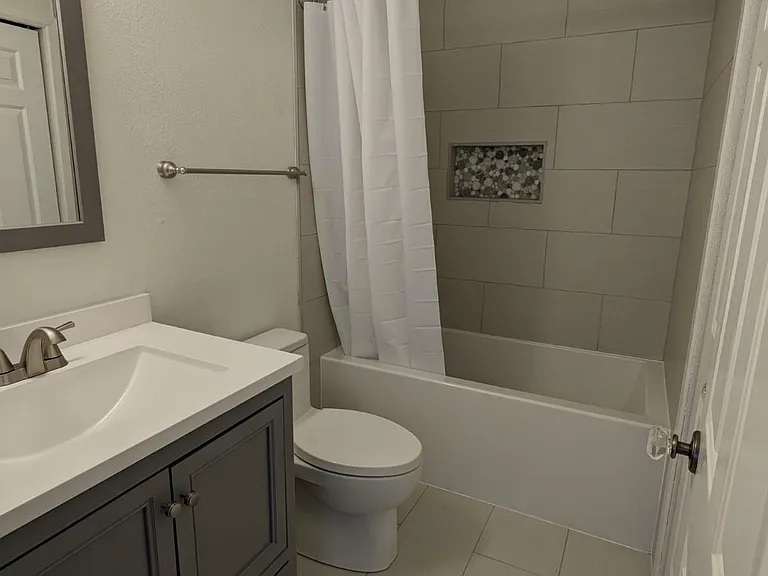 412 10th St #201 — Photo 10