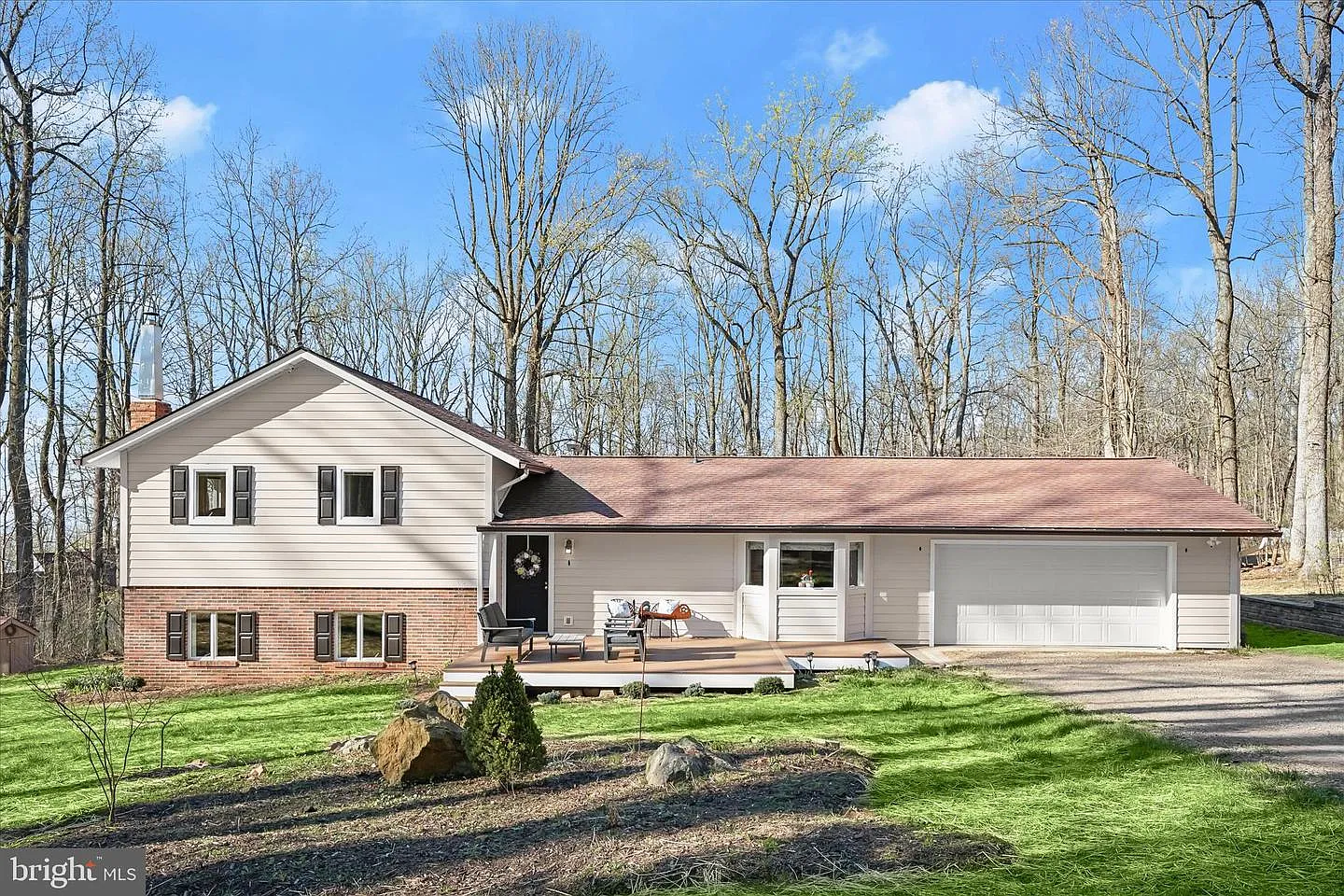320 Barker Ln photo 1