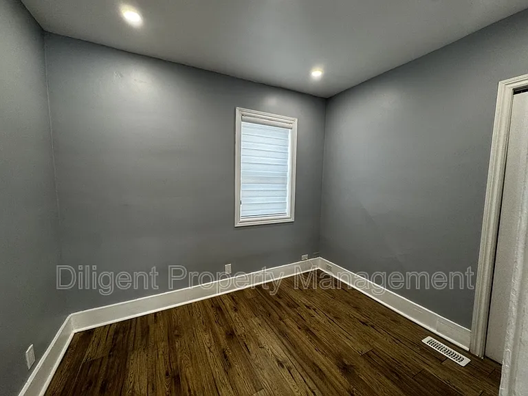 492 King George St #1 — Photo 18