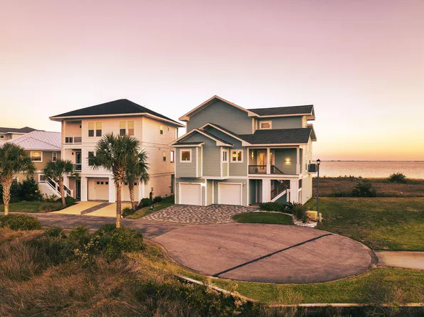 1137 Sawgrass Dr, Gulf Breeze, FL 32563