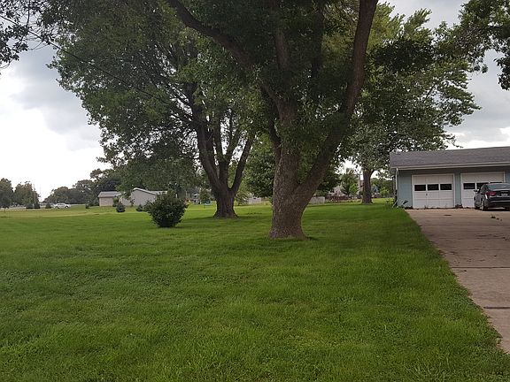Lot 1(left)