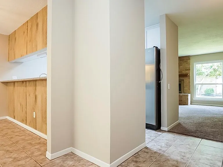 10650 Bexley Dr — Photo 7