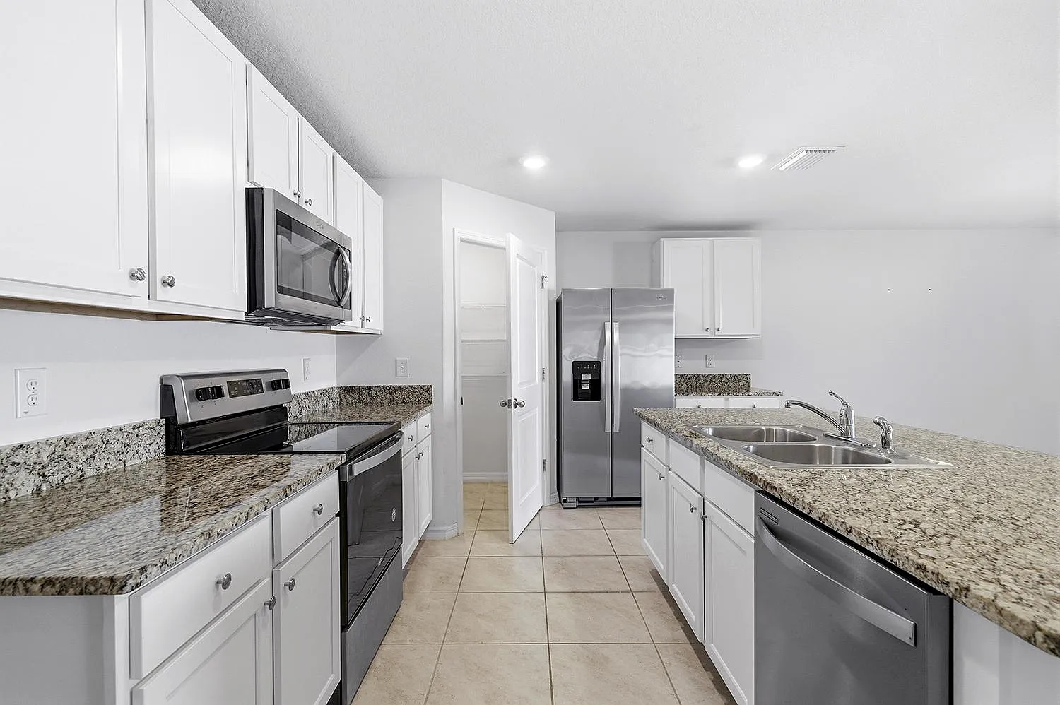 13196 Golden Lime Ave — Photo 3