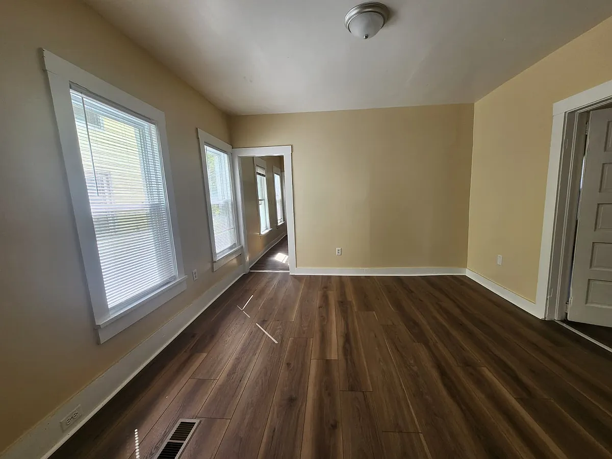 Building Photo - 722 Winchester Ave #A