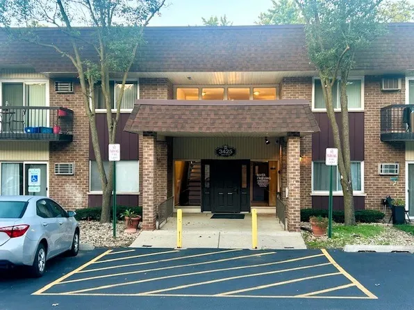 3425 83rd St APT D24, Woodridge, IL 60517