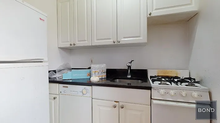 Rented by Bond New York | media 4