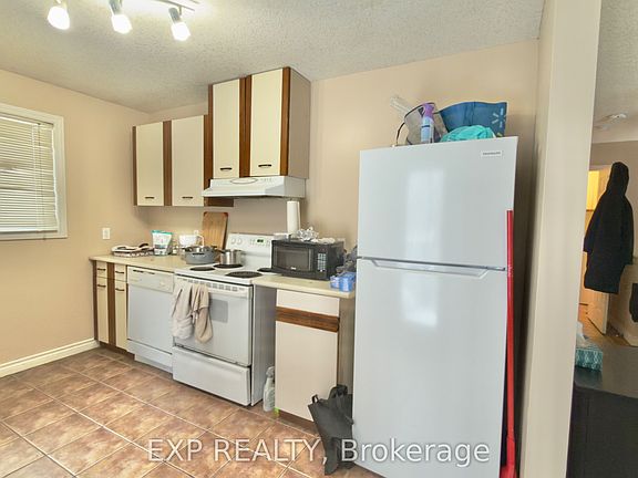 5th image of 16 Marshall St #B