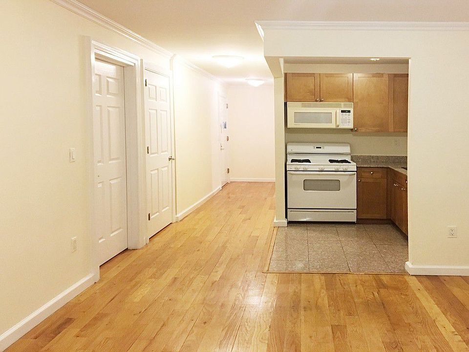 1st image of 1438 31st Dr APT 6