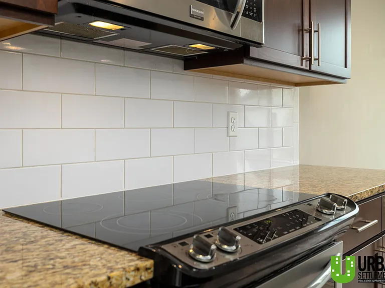 2419 W Bridge Ave — Photo 21