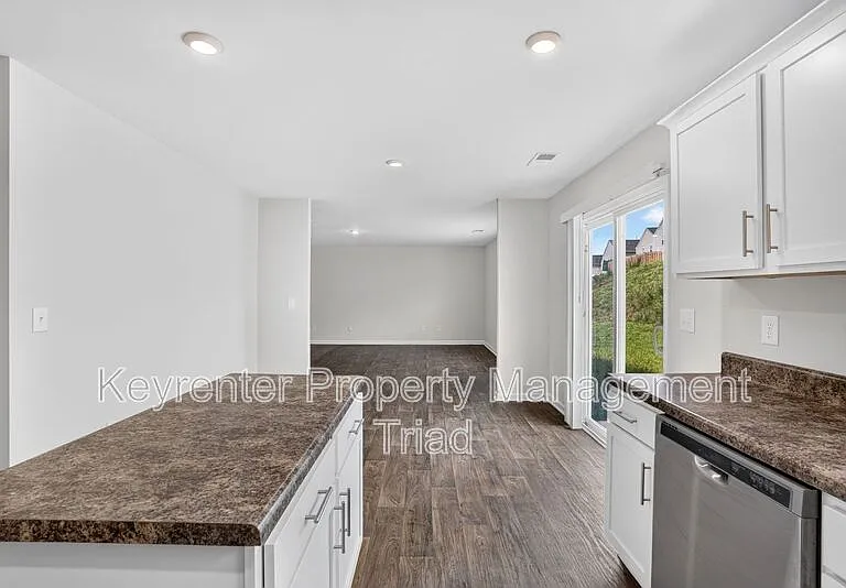 5109 Black Forest Dr — Photo 24