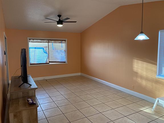 3rd image of 2159 Pretty Ln APT 4