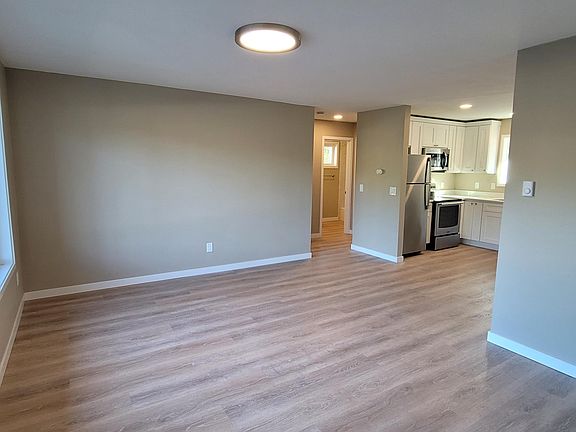 3rd image of 4705 Vesper Dr #3