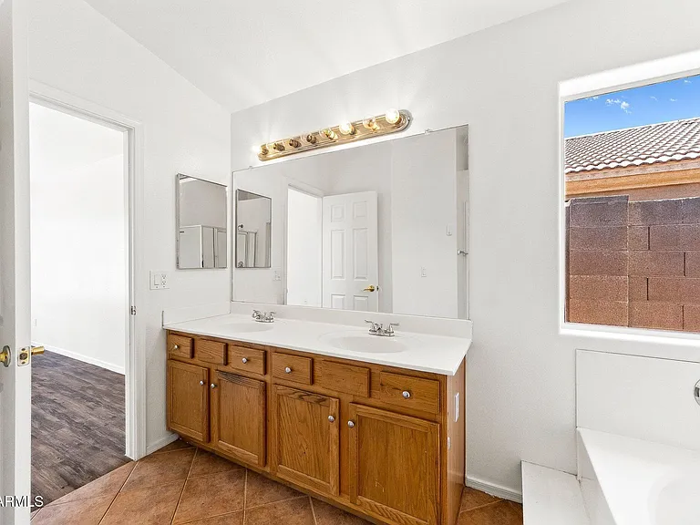 17534 W Coyote Trail Dr — Photo 28