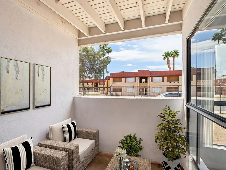 The Vue on Camelback — Photo 39