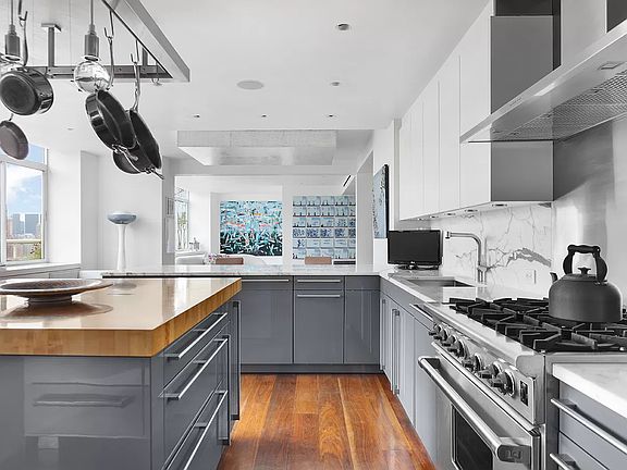 3rd image of 2373 Broadway #123