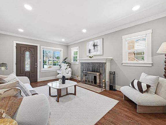 5th image of 1508 W Hedding St