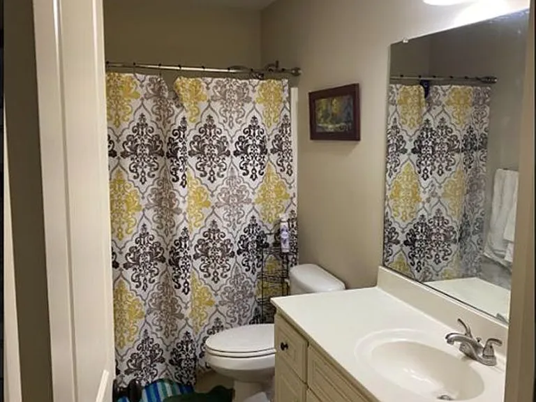 1023 Barrett Dr — Photo 6
