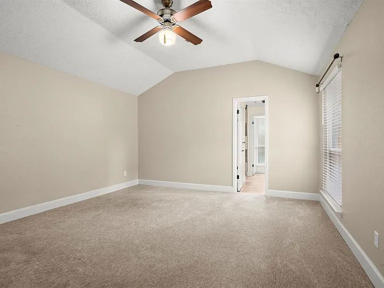 13426 Nevermore Dr — Photo 17
