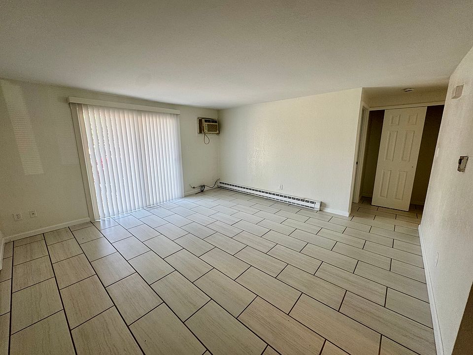 1st image of 340 Villabrook Dr APT 2