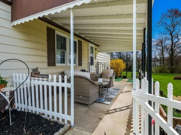 350 Woodstream Way, North Wales, PA 19454