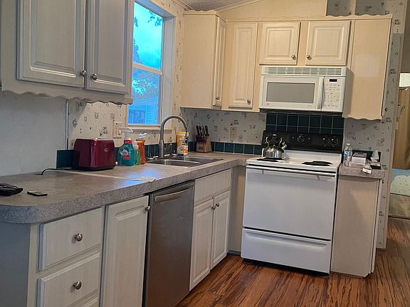 4th image of 958 Savanna Dr