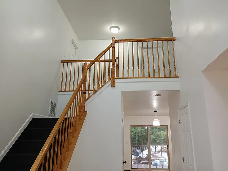 556 Airport Rd — Photo 3