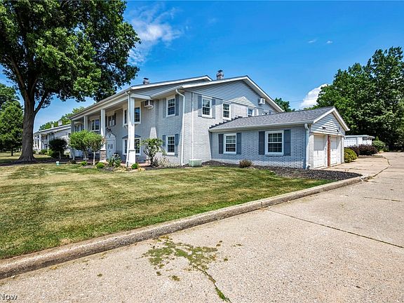 5th image of 3 Meadowlawn Dr Unit 22