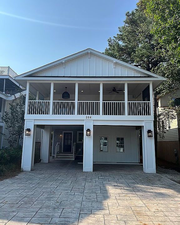 1st image of 204 Oakwood St