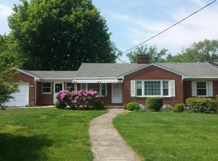 2033 Darlington Rd SW, Roanoke, VA 24018