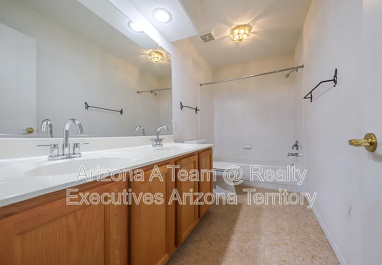 831 S Rincon Rising Rd — Photo 22