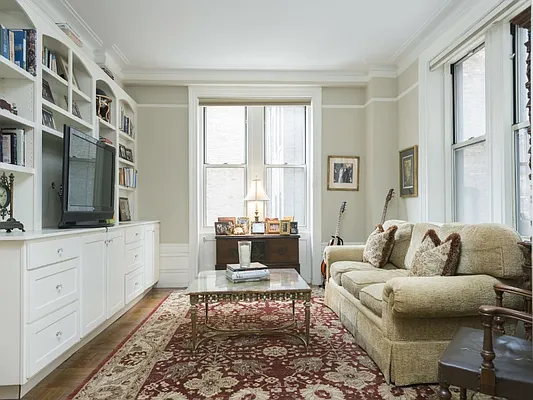 Sold by Sotheby's International Realty | media 9