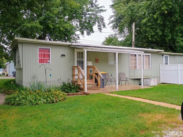 804 N Main St, Tipton, IN 46072