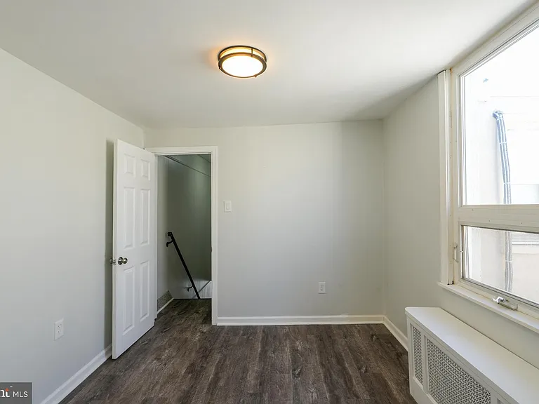 217 Moore St — Photo 16
